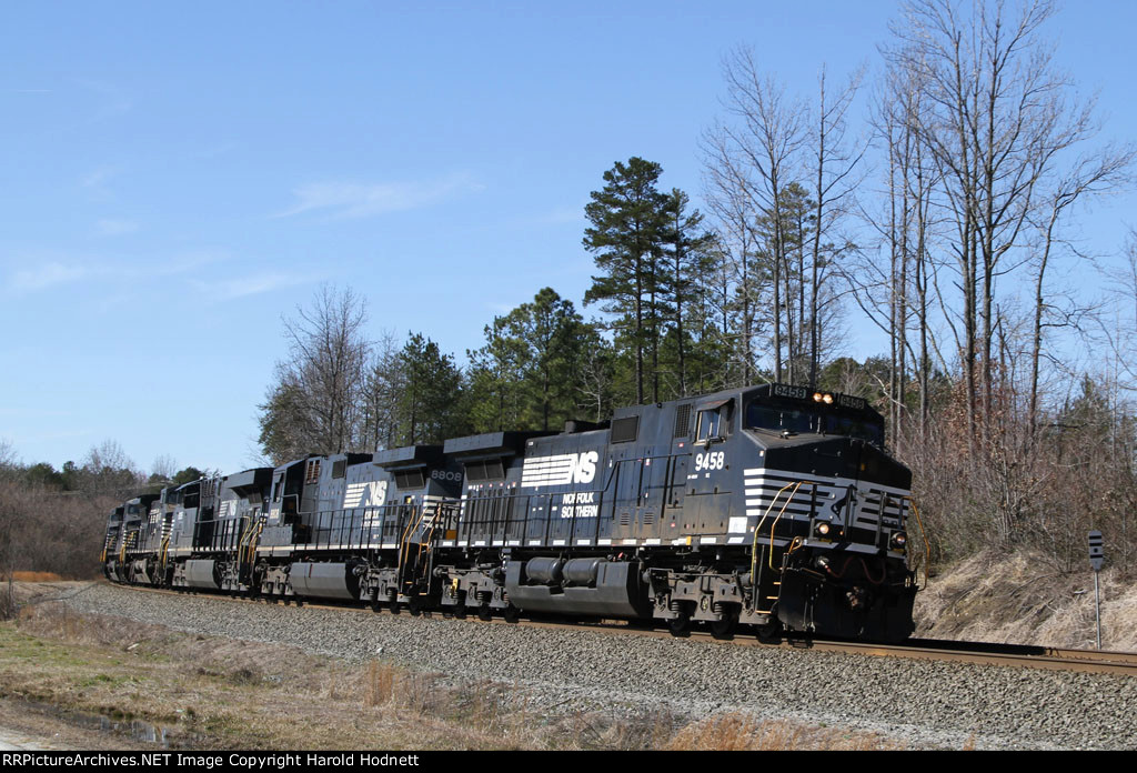 NS 9458 leads train 189 with 6 GE units!